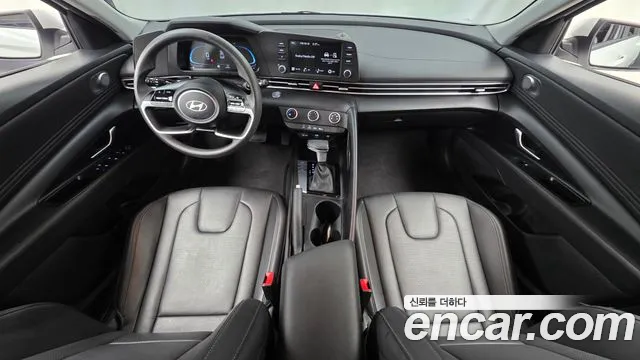 Hyundai Avante CN7 — Фото автомобиля 10