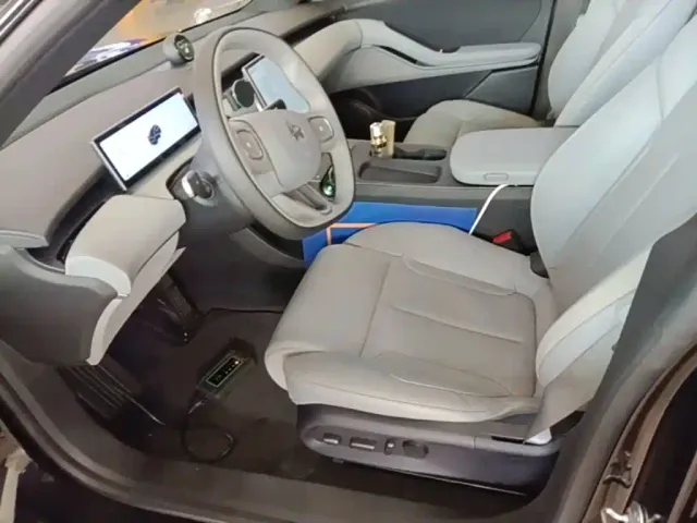 Nio ET5 Touring — Фото автомобиля 14