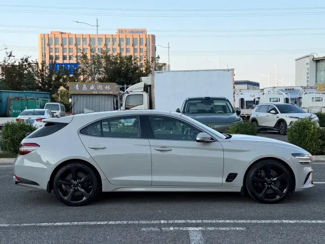 Genesis G70 — Фото автомобиля 4