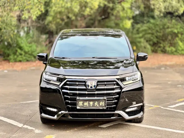 Honda Elysion — Фото автомобиля 2