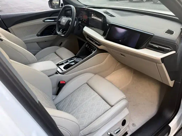 Audi Q5L — Фото автомобиля 12