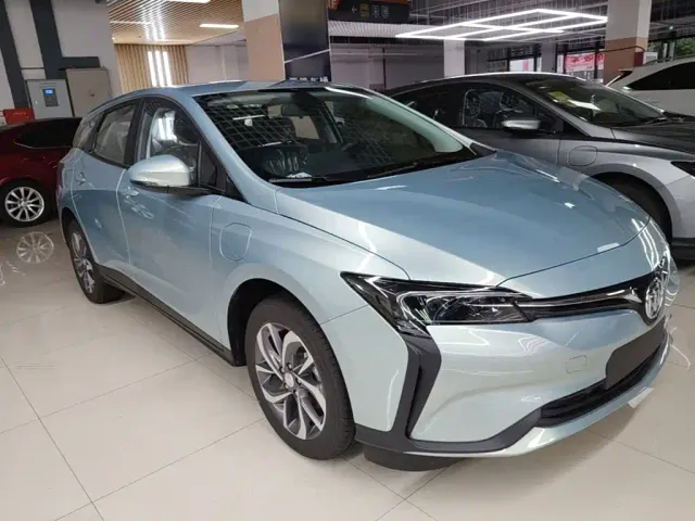 Buick Velite 6 — Фото автомобиля 3