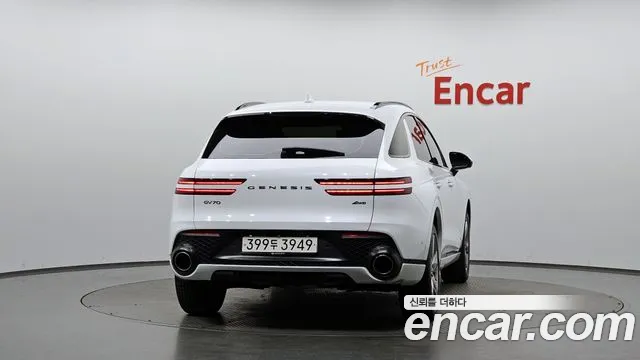 Genesis GV70 — Фото автомобиля 4