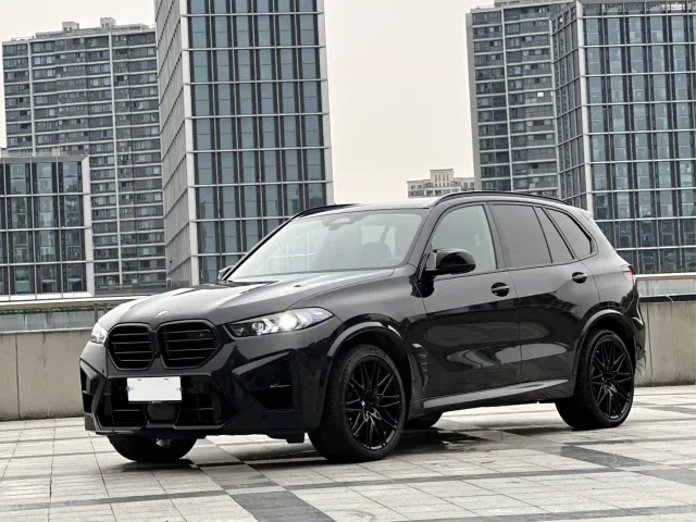 Фотография автомобиля — BMW X5 M