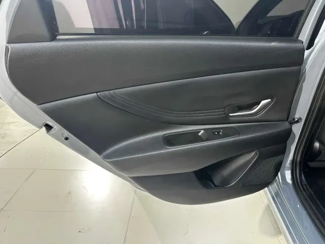 Hyundai Elantra — Фото автомобиля 28