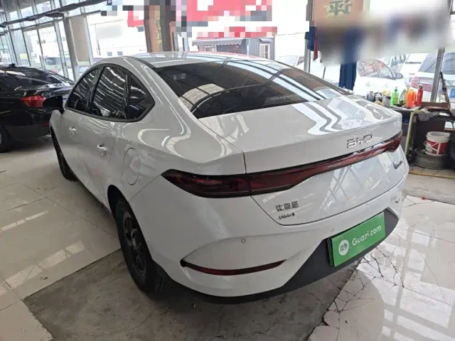 BYD Qin PLUS — Фото автомобиля 4