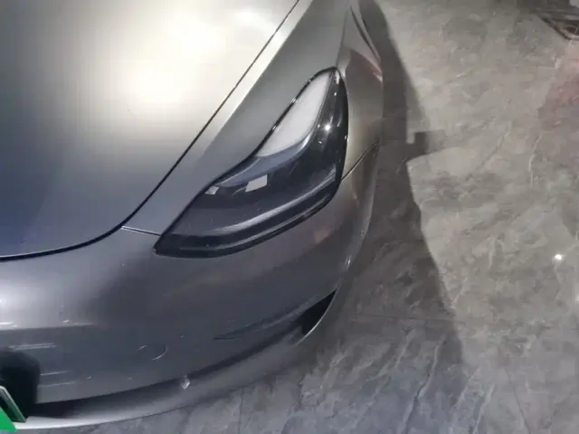 Tesla Model 3 — Фото автомобиля 23
