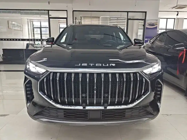 Jetour X70 Plus — Фото автомобиля 2