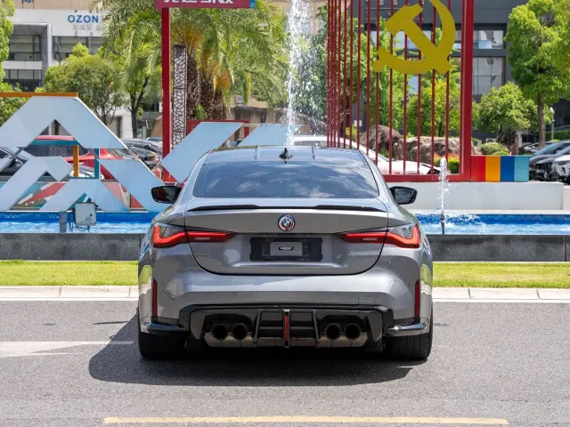 BMW M4 — Фото автомобиля 5