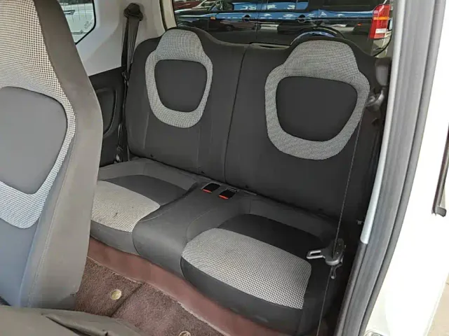 Wuling Motors Hongguang MINIEV 2024 3rd Gen 215km Advanced — Фото автомобиля 16