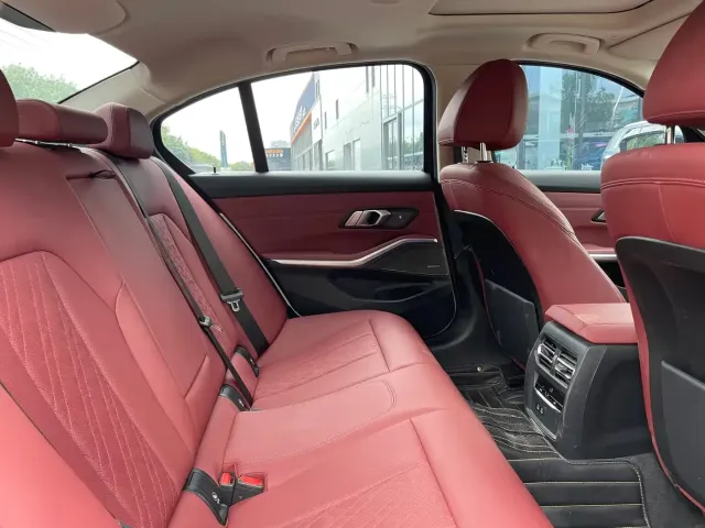 BMW 3 Series — Фото автомобиля 9