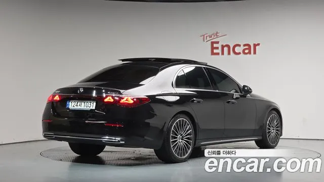 Фотография автомобиля — Mercedes-Benz E-Class W214