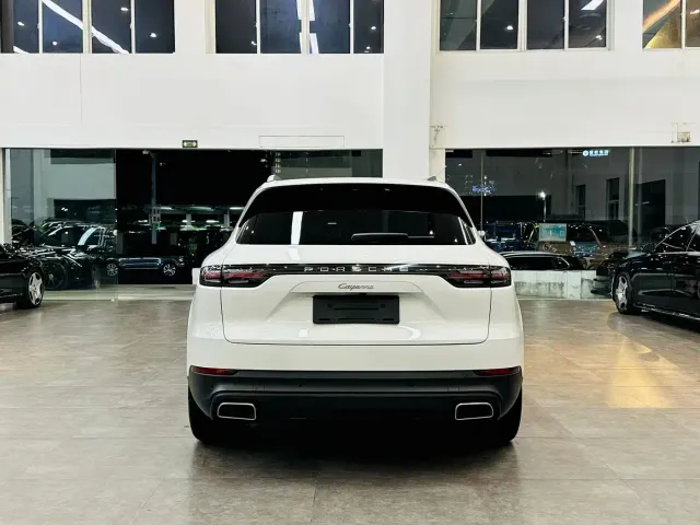 Porsche Cayenne — Фото автомобиля 5