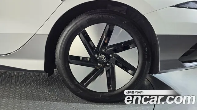 Hyundai Ioniq 6 — Фото автомобиля 6