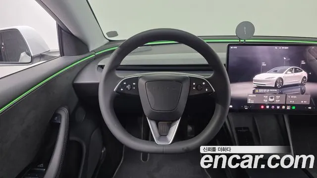 Tesla Model 3 — Фото автомобиля 13