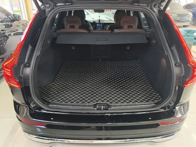 Volvo XC60 — Фото автомобиля 18