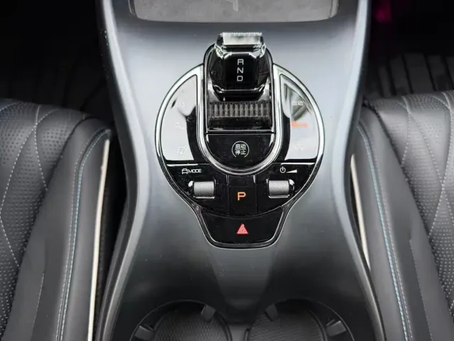 BYD Seal — Фото автомобиля 7