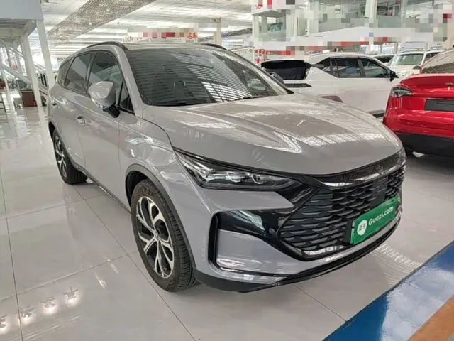BYD Tang — Фото автомобиля 3