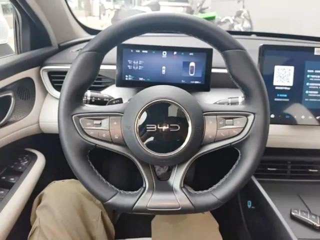 BYD Seal 05 DM-i — Фото автомобиля 10