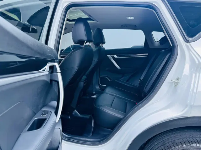 Geely Binyue — Фото автомобиля 8