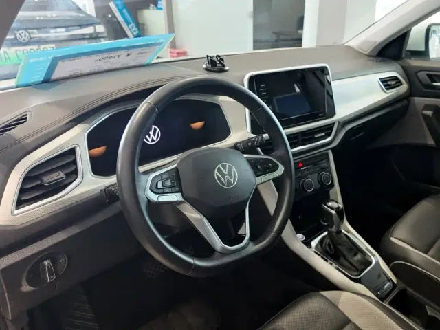 Volkswagen T-Roc — Фото автомобиля 10