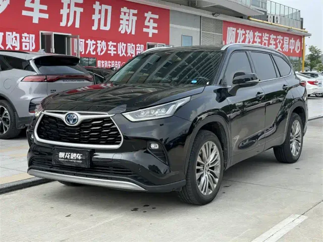 Фотография автомобиля — Toyota Highlander