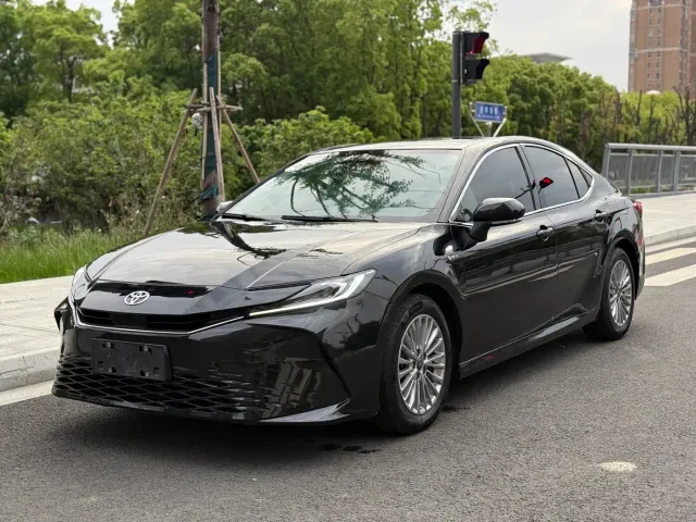 Фотография автомобиля — Toyota Camry