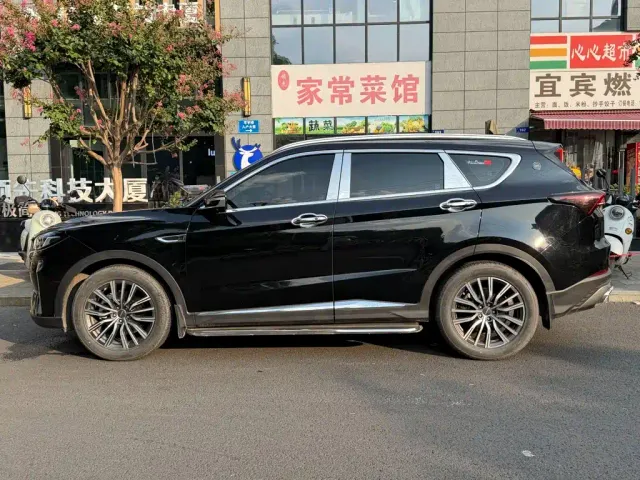Jetour X70 Plus — Фото автомобиля 3