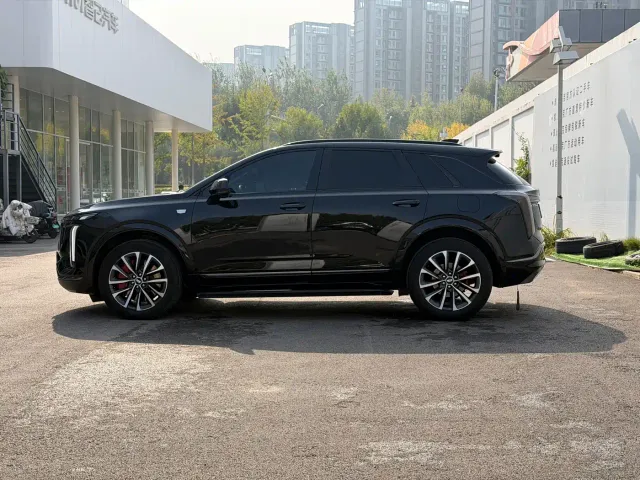 Cadillac XT5 — Фото автомобиля 3