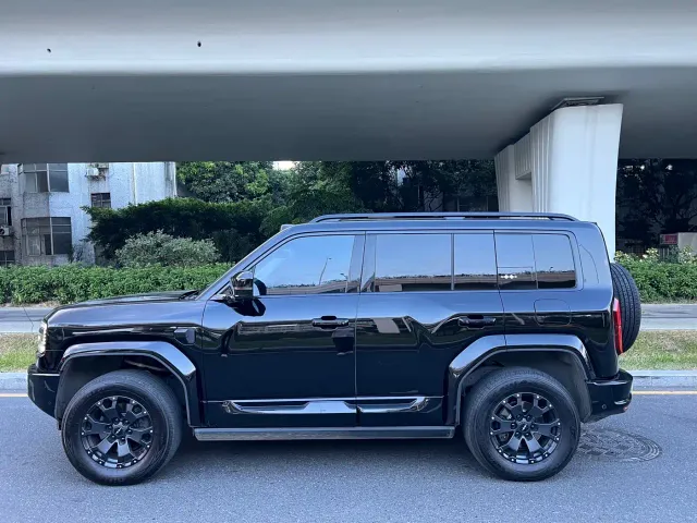 BYD FangChengBao Leopard 5 — Фото автомобиля 4