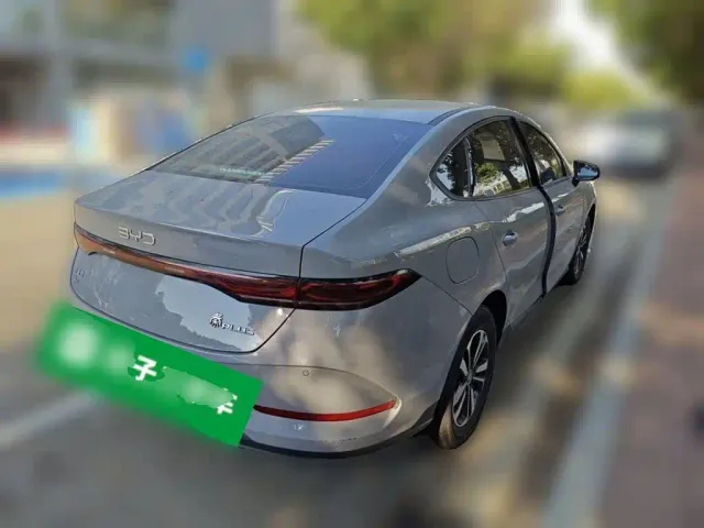 BYD Qin PLUS — Фото автомобиля 4