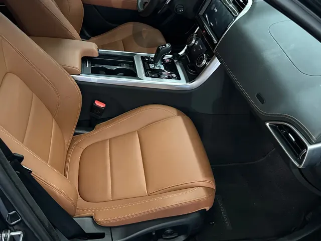 Jaguar XEL — Фото автомобиля 9