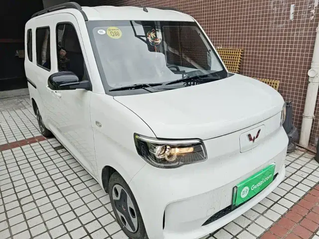 Wuling Zhiguang NEV — Фото автомобиля 3