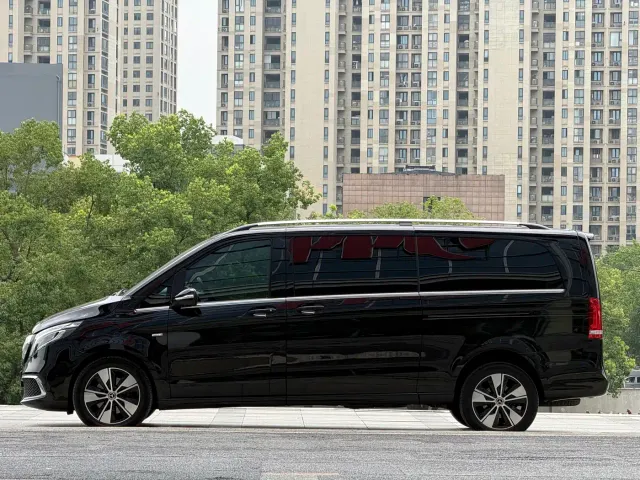 Mercedes-Benz V-Class — Фото автомобиля 3