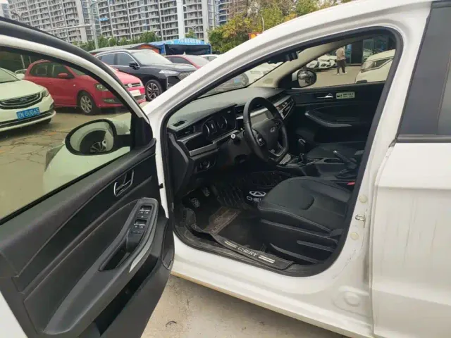 Chery Arrizo 5 — Фото автомобиля 15