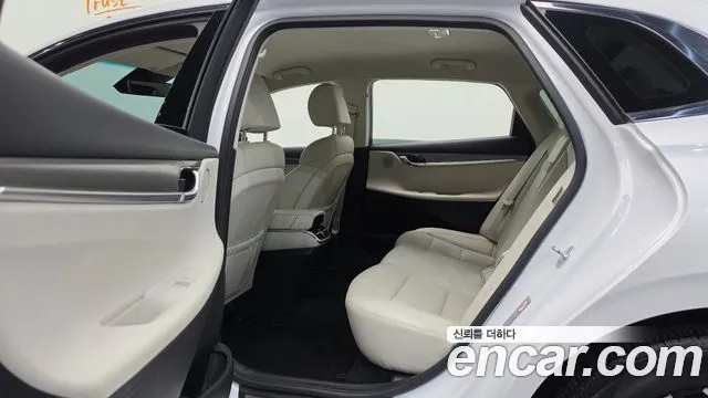 Hyundai Grandeur (New) Hybrid — Фото автомобиля 30