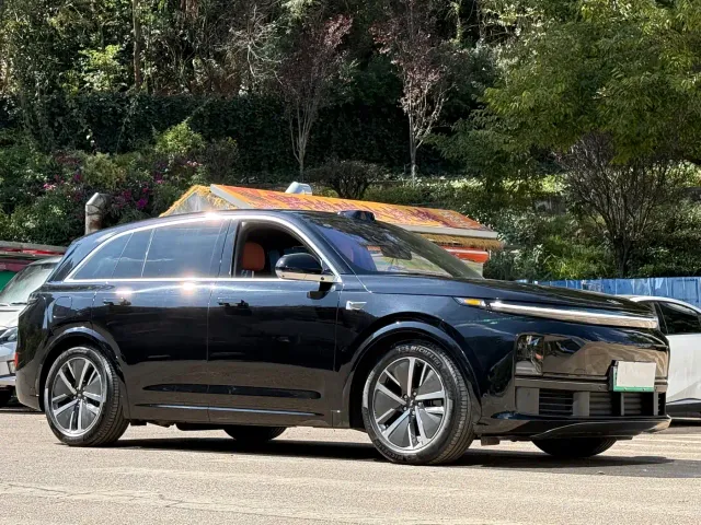 Li Auto L7 — Фото автомобиля 3