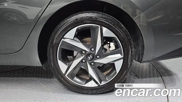 Hyundai Avante CN7 — Фото автомобиля 20