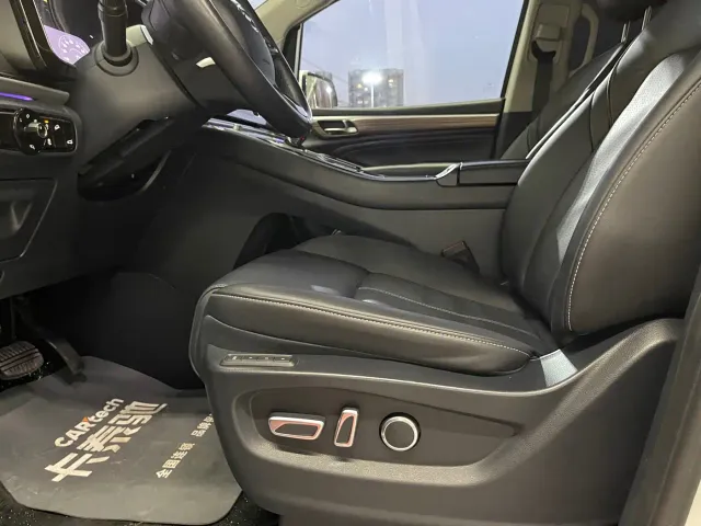 GAC Trumpchi M8 — Фото автомобиля 10