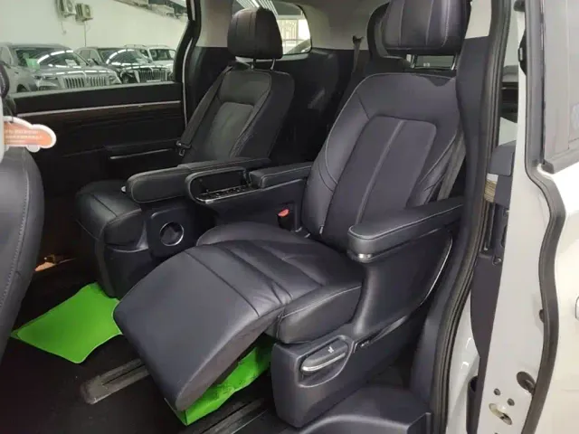 GAC Trumpchi M8 — Фото автомобиля 16