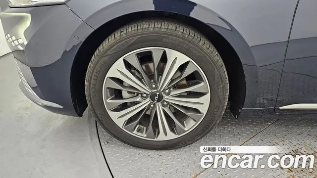 Kia K8 Signature — Фото автомобиля 4