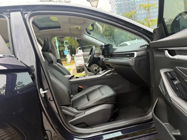 Geely Emgrand — Фото автомобиля 11