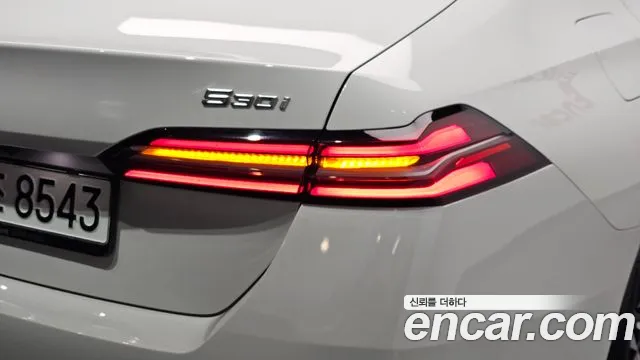 BMW 5 Series G60 — Фото автомобиля 7