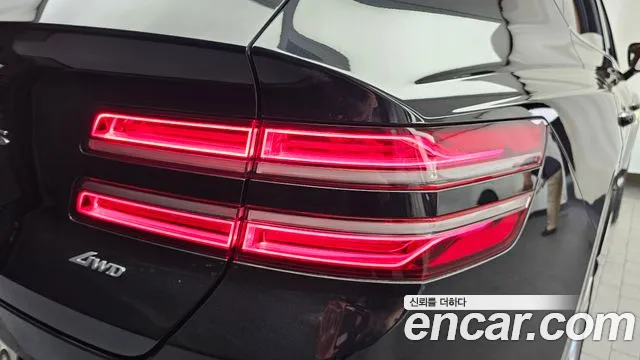 Genesis GV80 — Фото автомобиля 8