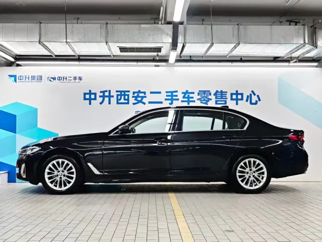 BMW 5 Series — Фото автомобиля 3