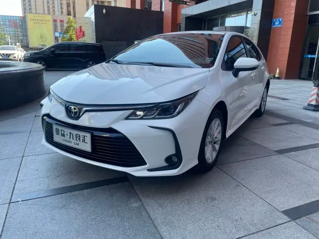 Фотография автомобиля — Toyota Corolla