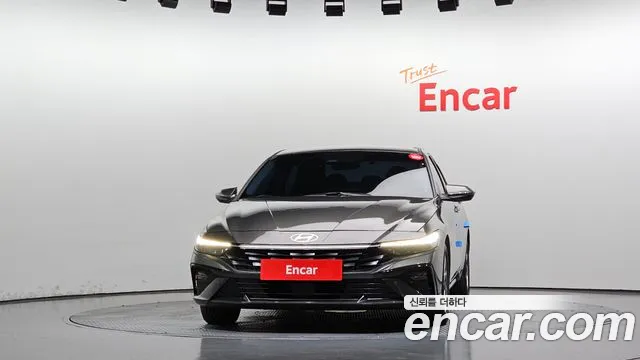 Hyundai Avante CN7 — Фото автомобиля 3