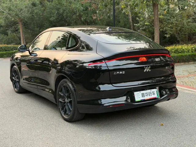 IM Motors LS6 — Фото автомобиля 10