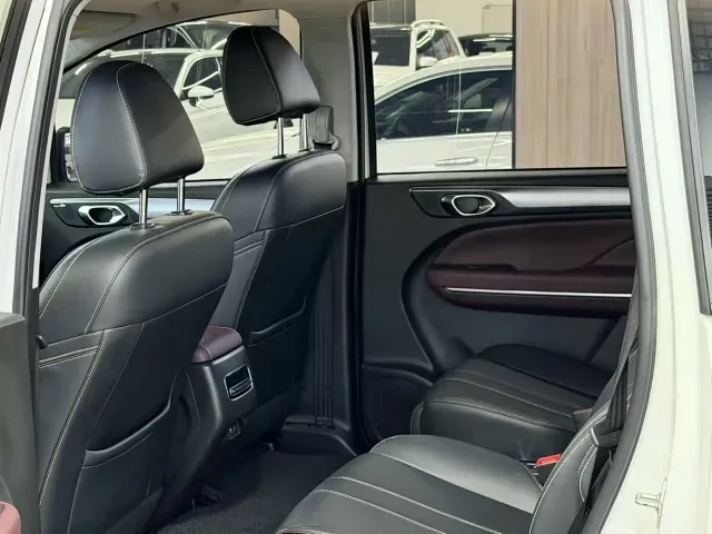 GAC Trumpchi M6 — Фото автомобиля 8