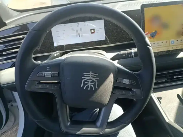 BYD Qin L — Фото автомобиля 10